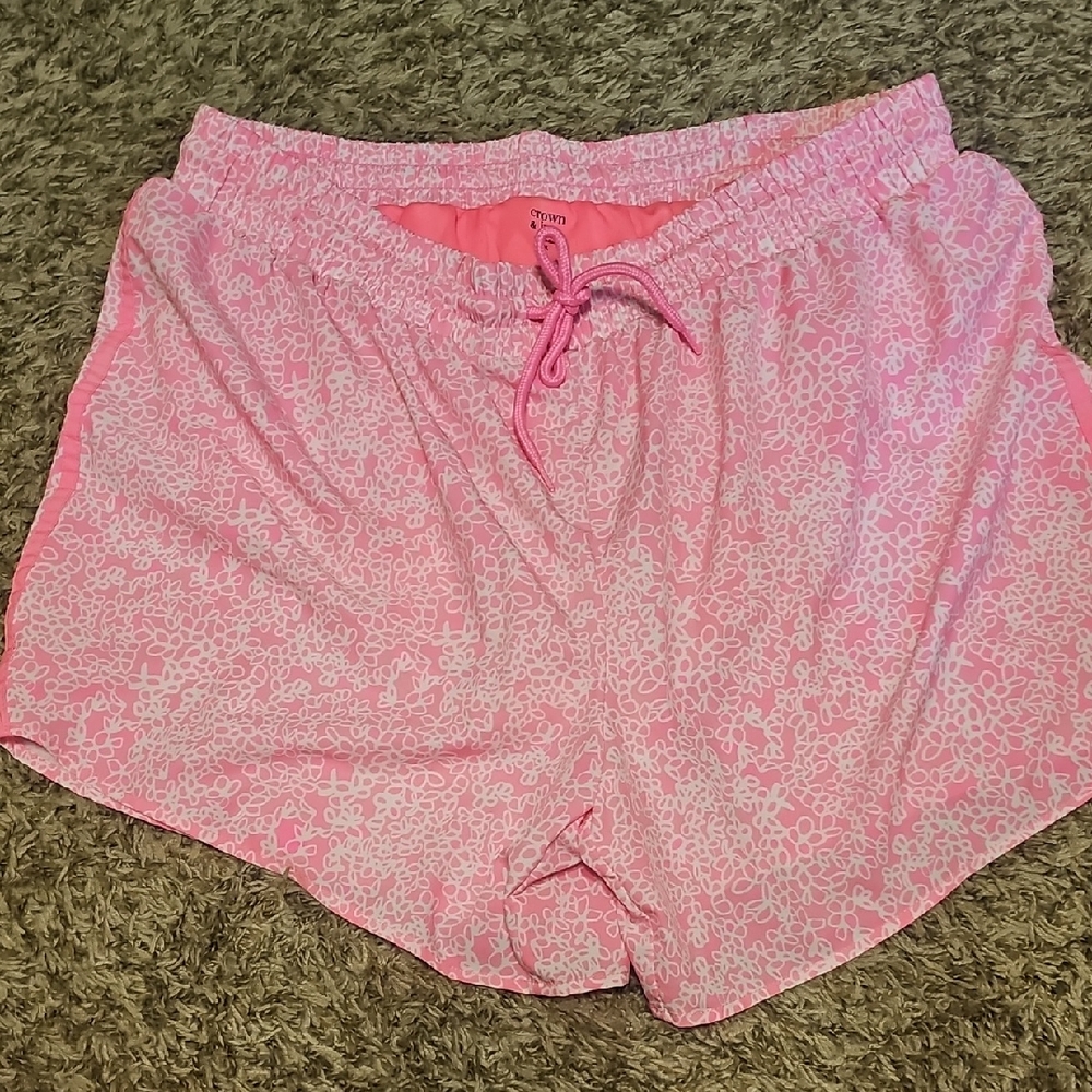 Crown & Ivy Pink Floral Athletic Shorts